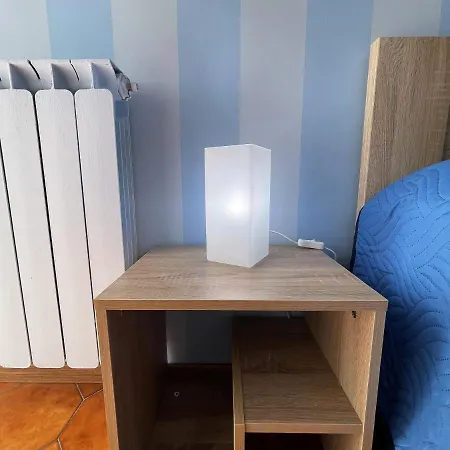 Stefano's Guests House: 2 Bedrooms & Parking In Viareggio