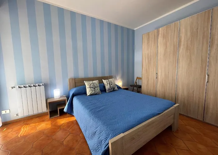 Stefano's Guests House: 2 Bedrooms & Parking In Apartment