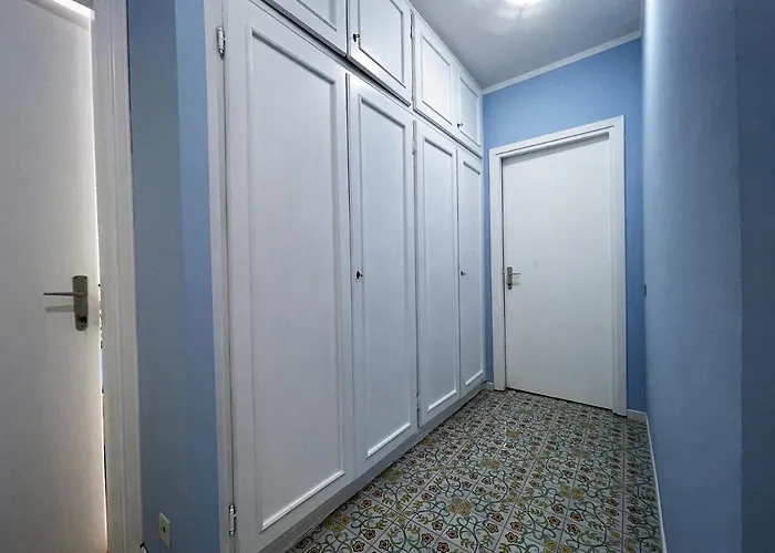 Apartment Stefano's Guests House: 2 Bedrooms & Parking In Viareggio